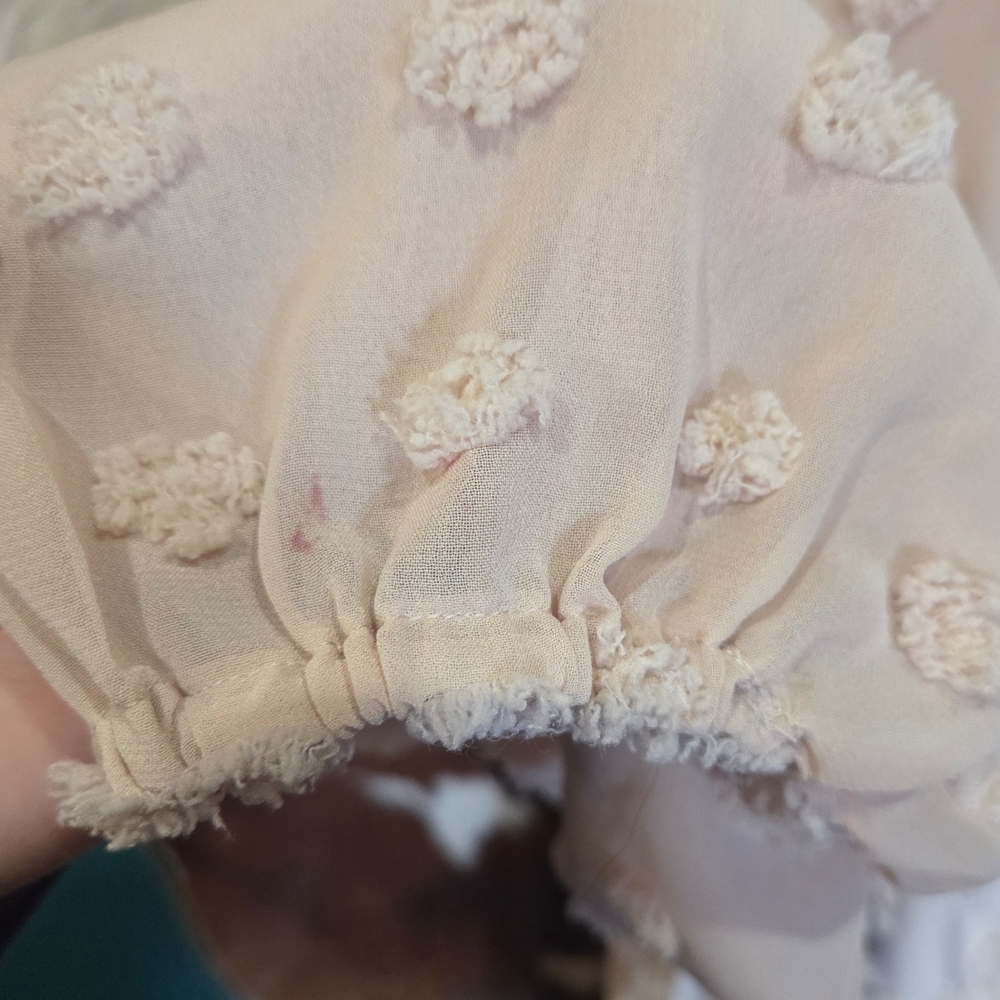 Robert Louis Beige Garment - Picture 5 of 8